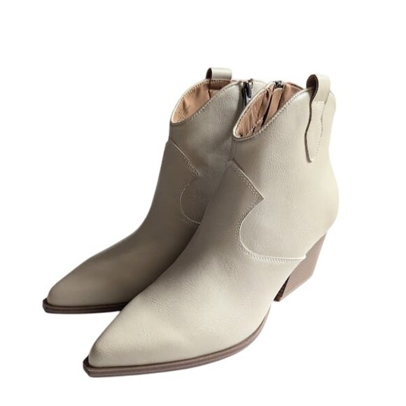 Indigo Rd Torrie Off-White Pointed Toe Block Heel Western Ankle Boots 8.5 NWOB - Picture 1 of 9